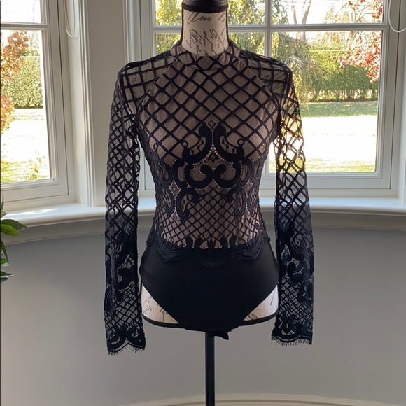 L’ atiste Tops - Lace body ❤️